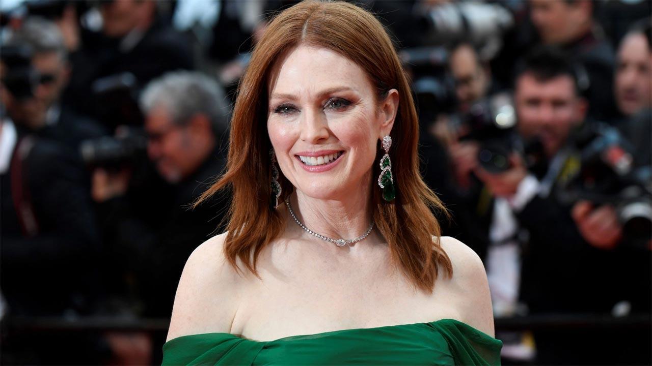 Julianne Moore believes the term 'aging gracefully' is 'totally sexist'