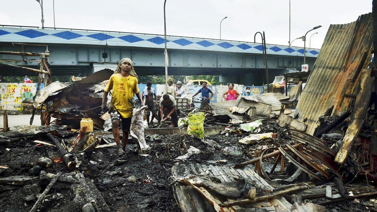 1 critical after pre-dawn fire in Kolkata; 30 shops gutted