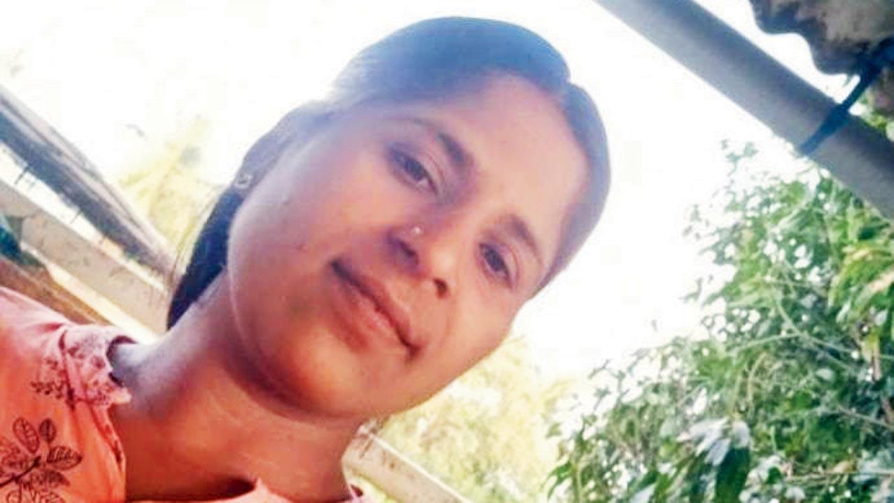 Vasai cop suspected of selling seized goods, suspended