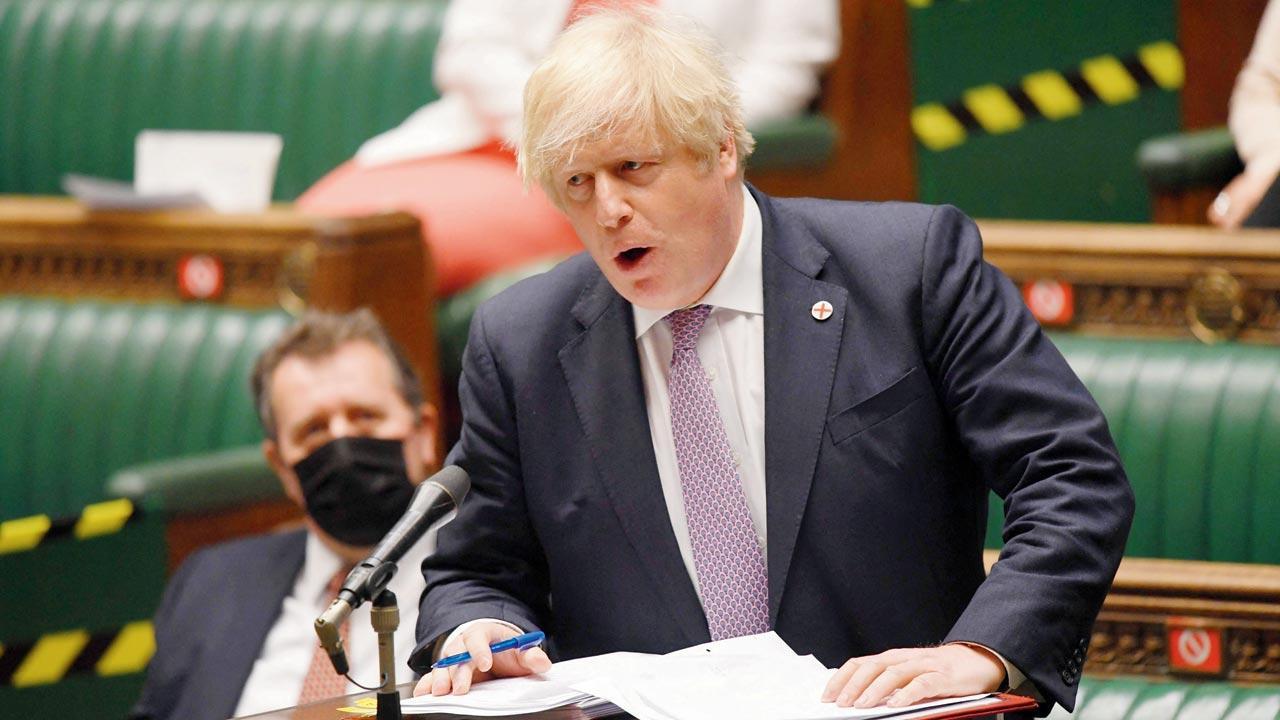UK reports 32,548 daily cases, highest since Jan