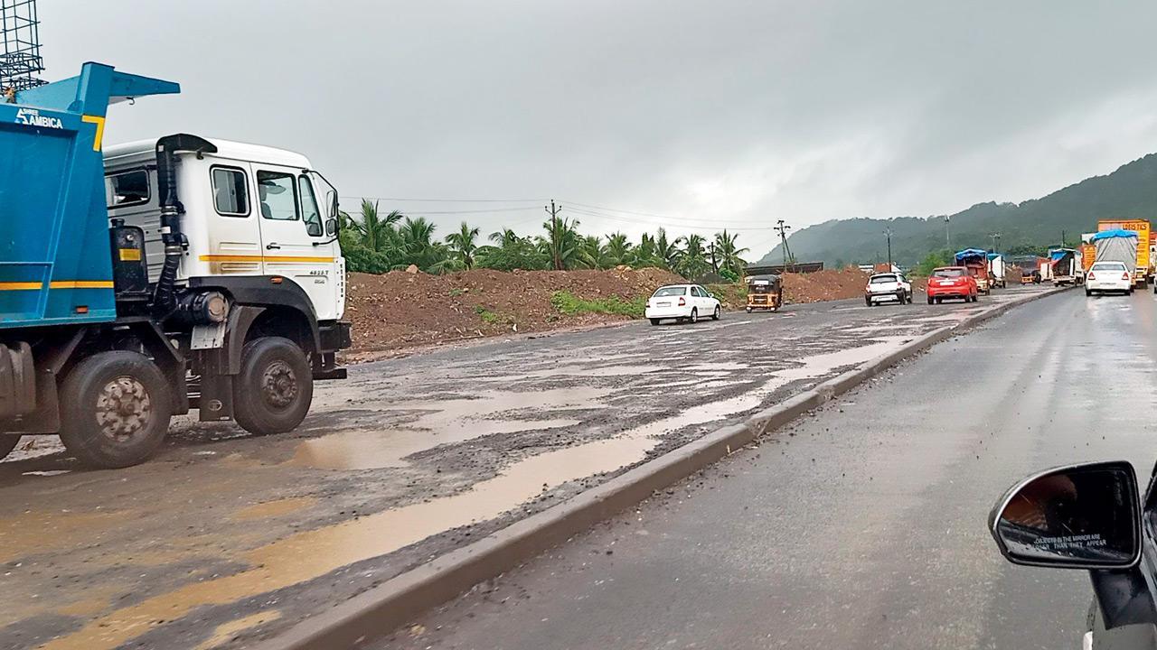 Mumbai: Potholes extend journey on 6-km stretch to 2 hours
