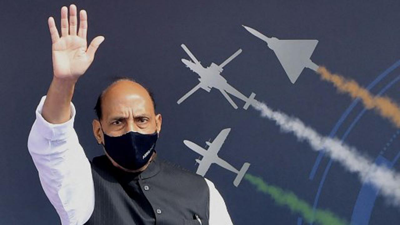 Rajnath Singh meets AK Antony and Sharad Pawar, briefs them on Ladakh border row with China