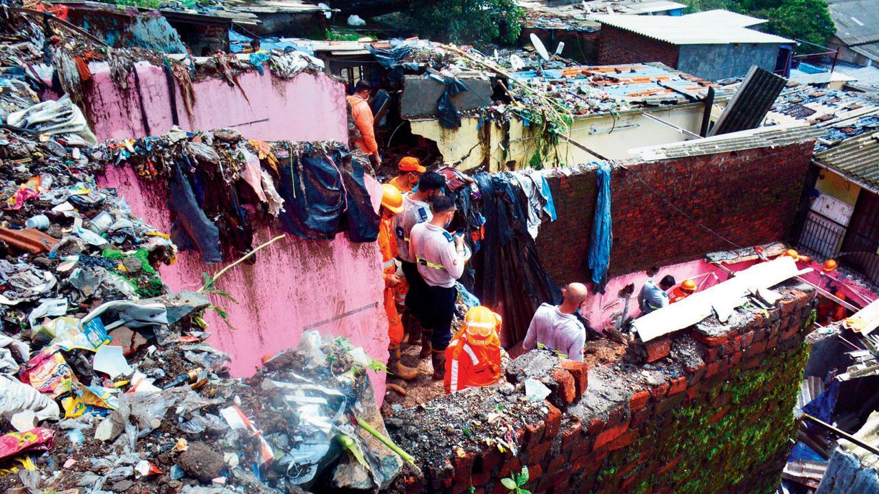Record rain kills 32 across Mumbai