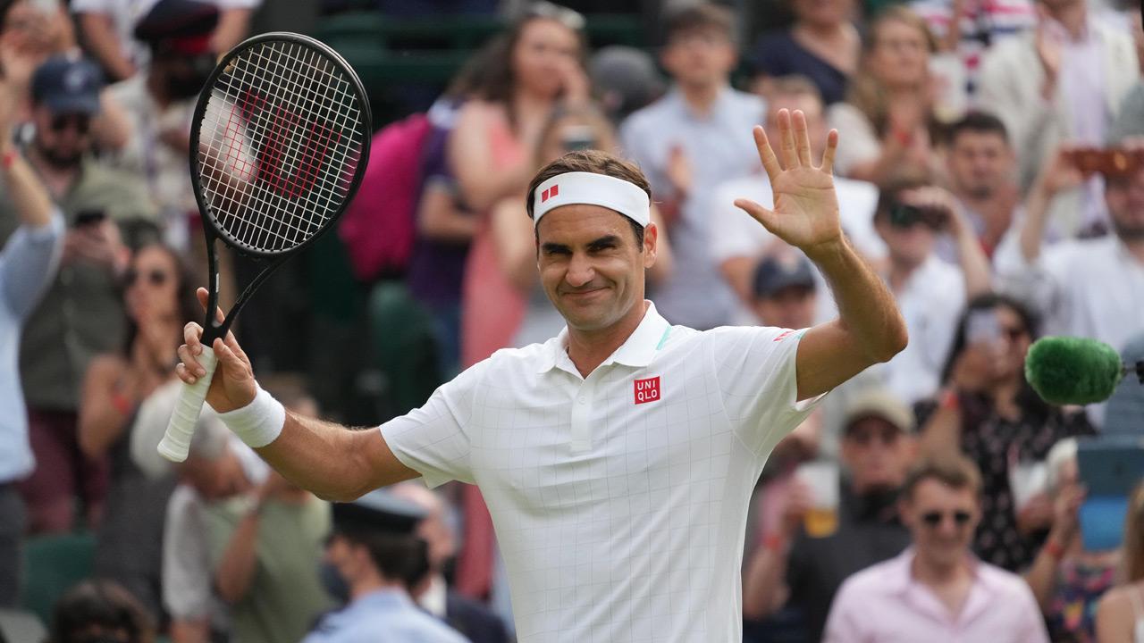 Wimbledon: Roger Federer, Alexander Zverev advance; Kei Nishikori, Grigor Dimitrov ousted