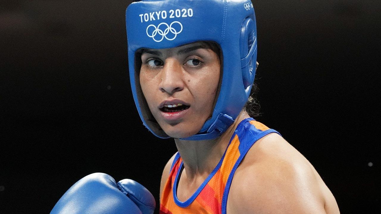 Debutant Simranjit loses opening bout