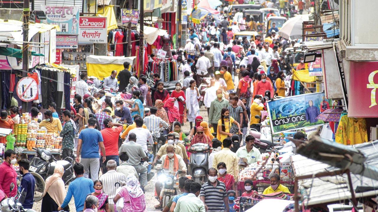 ‘Huge crowds of tourists, shoppers concerning’