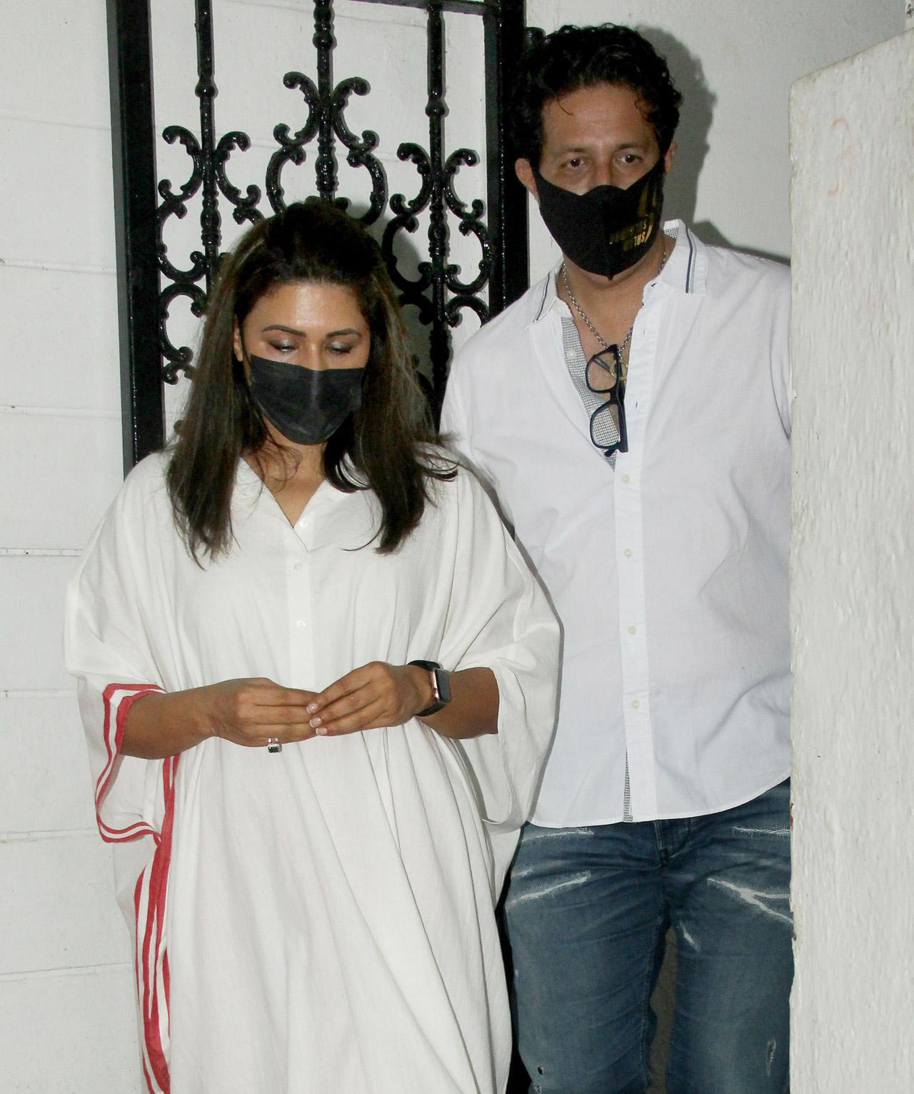 Music composer Sulaiman Merchant and his wife also came in to pay their respects to Raj Kaushal.