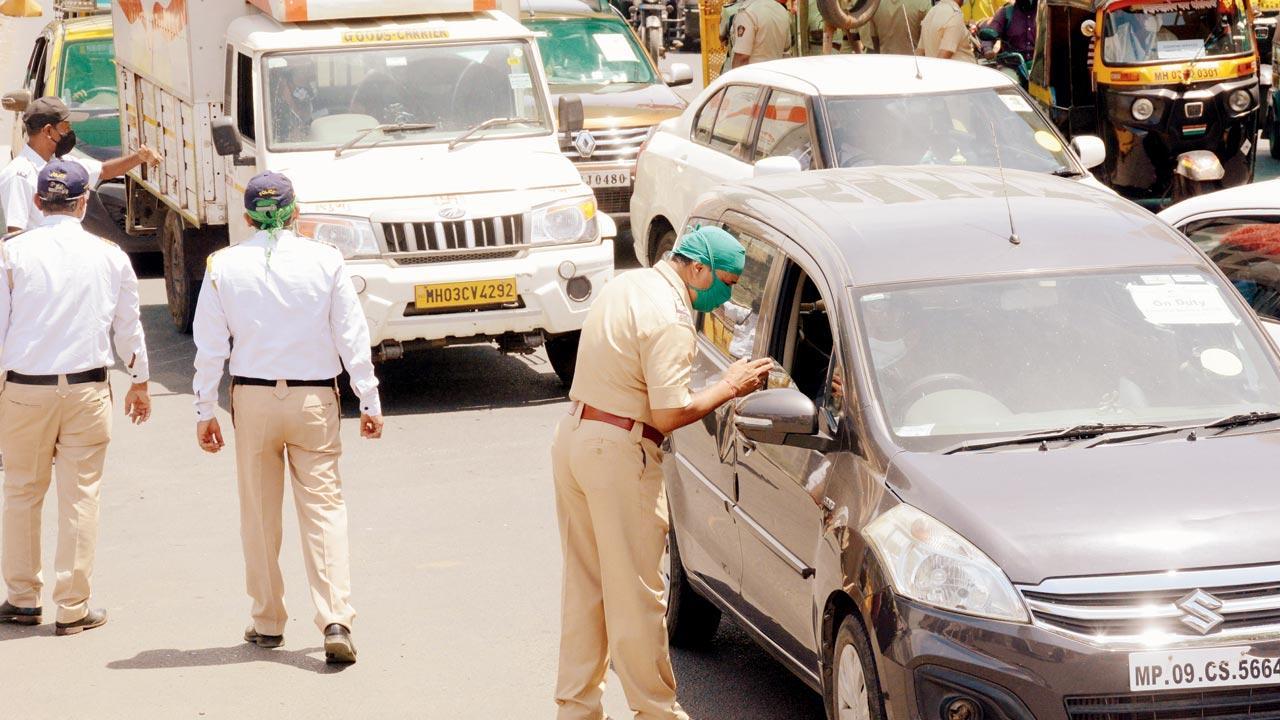 Traffic cops’ house hunt to collect pending fines pays off