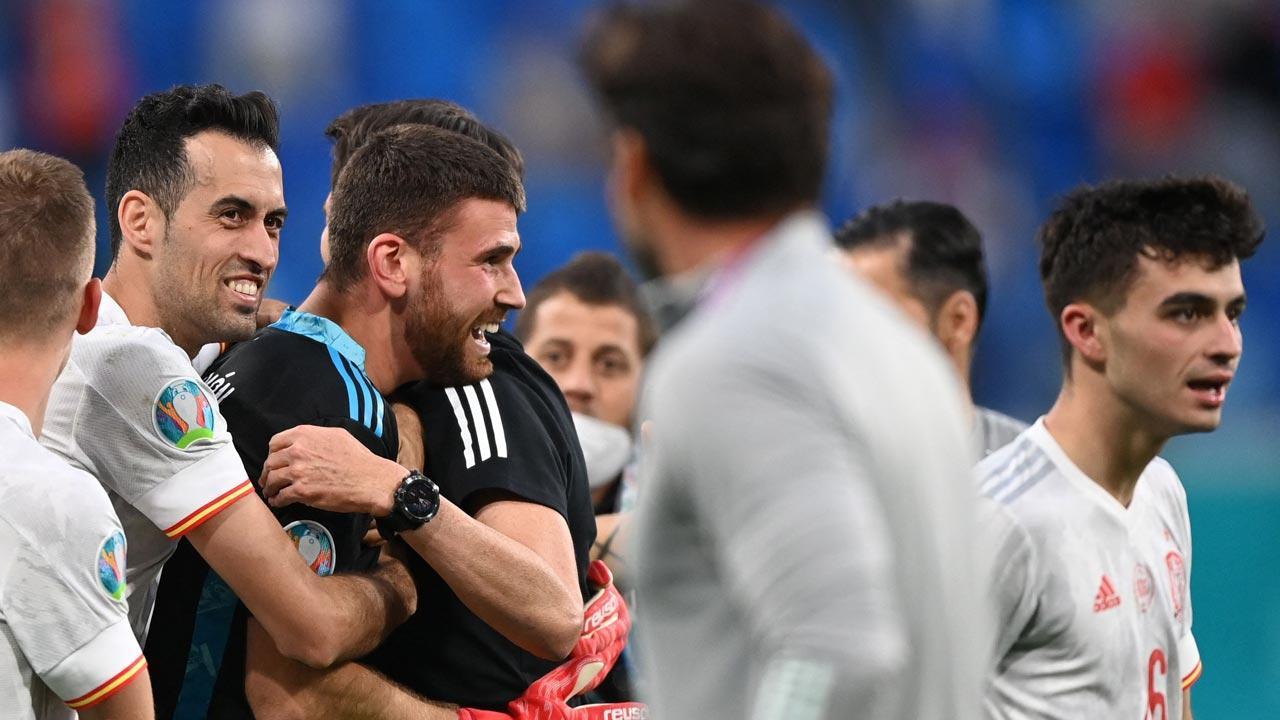 Spain beat 10-man Switzerland on penalties to reach Euro 2020 semis