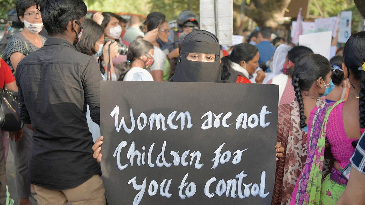 Mumbai: Cops let off men, who threatened interfaith couple, with a warning