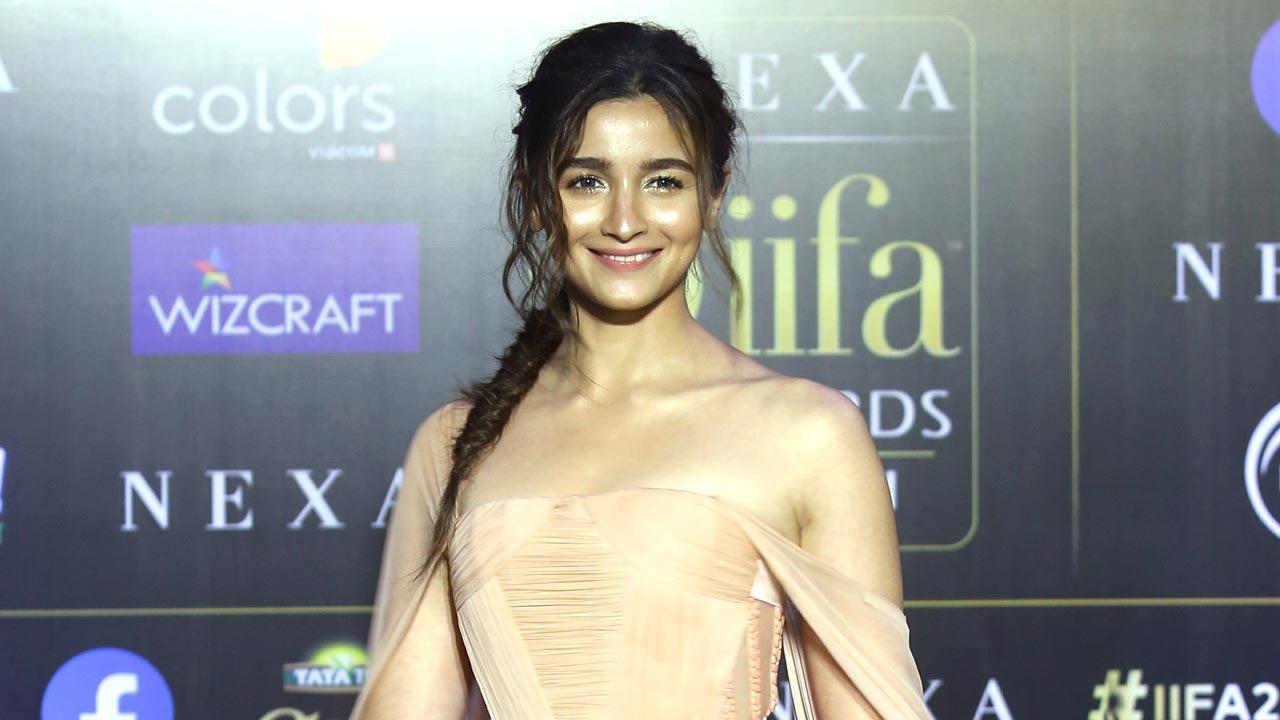 Alia Bhatt signs with one of the leading talent agencies in Hollywood