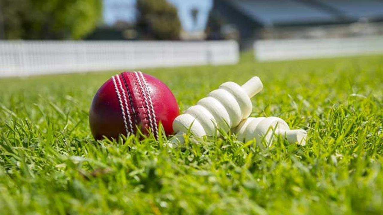 Former England seamer Mike Hendrick dies aged 72