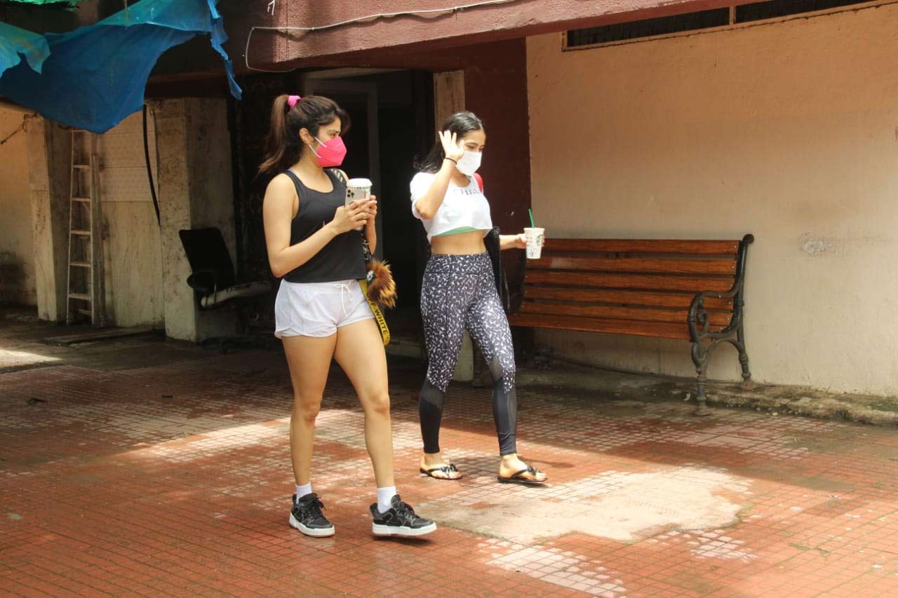 Sara Ali Khan and Janhvi Kapoor were spotted together at the pilates classes. The duo is often seen working out together, is there a new friendship brewing? Well, only time can tell.