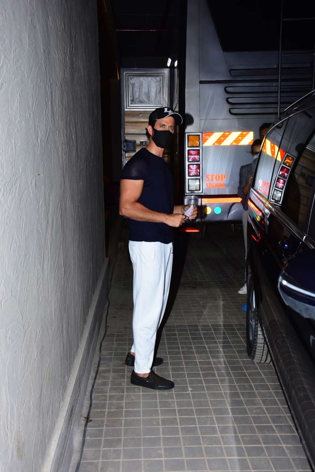 Hrithik Roshan was clicked after the shoot in Mumbai. The actor, who has recently bought a sprawling property, posed for the paparazzi when snapped in the city. On the work front, Hrithik is said to be next seen in Krrish 4. Hrithik Roshan was clicked after the shoot in Mumbai. The actor, who has recently bought a sprawling property, posed for the paparazzi when snapped in the city. On the work front, Hrithik is said to be next seen in Krrish 4.