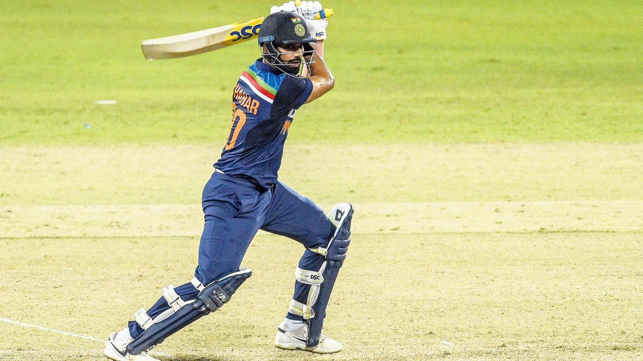 Deepak Chahar's unbeaten fifty helps India beat Sri Lanka in nail-biting game