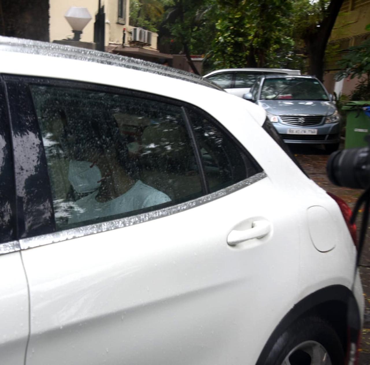 Ishaan Khatter was clicked outside Ananya Pandey's house in Bandra, Mumbai. The 'Khaali Peeli' co-stars are reportedly dating each other.
