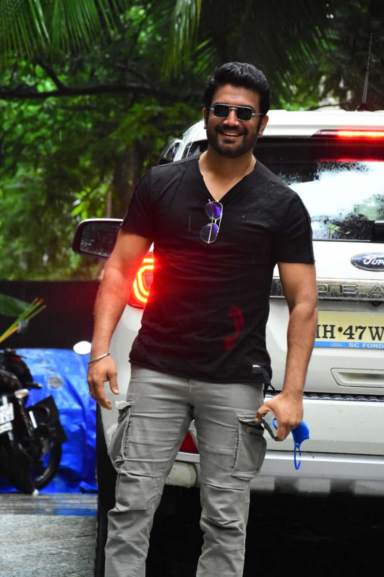 Sharad Kelkar was also snapped in Bandra. The actor has 'Bhuj: The Pride of India' and 'Jersey' as his upcoming Bollywood projects.