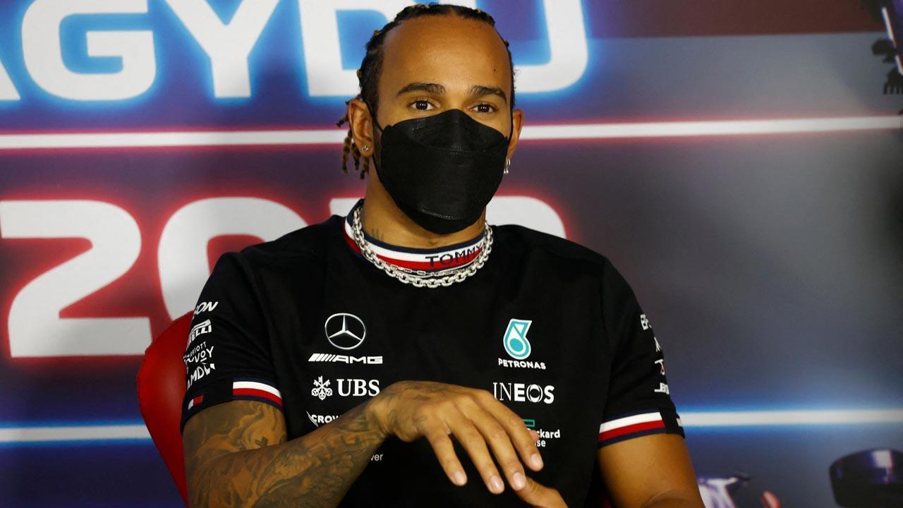 Mercedes pair Bottas, Hamilton edge Verstappen in practice