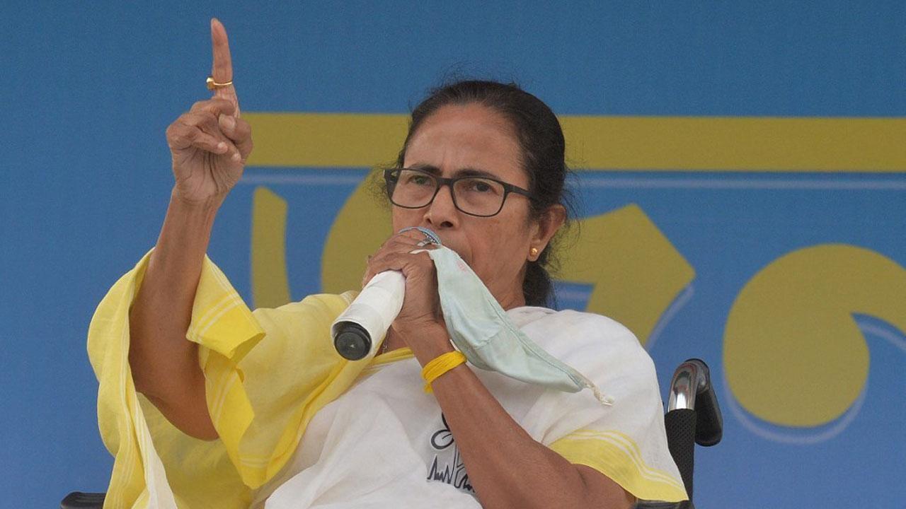 Justice Chanda recuses self from hearing Mamata Banerjee's plea, imposes Rs 5 lakh fine