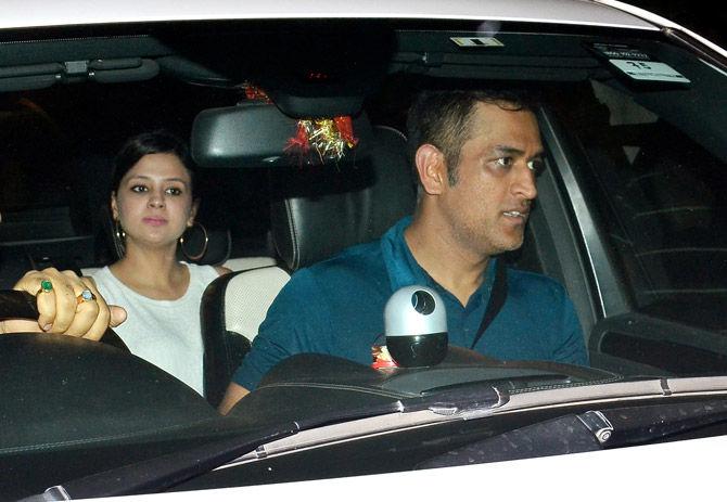 Mahendra Singh Dhoni and Sakshi Dhoni have a cute little daughter named Ziva