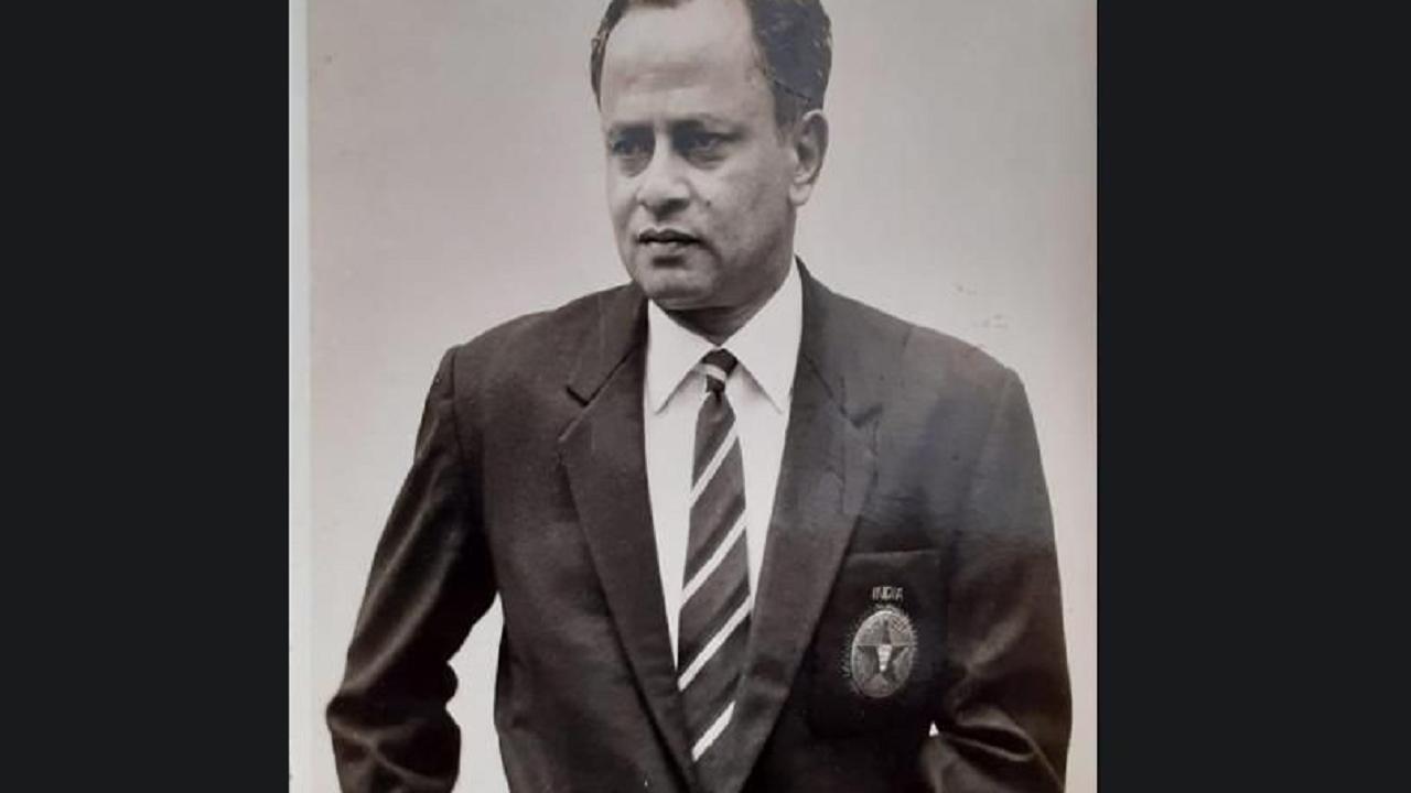 Maharashtra CM, governor pay tribute to legendary badminton player Nandu Natekar