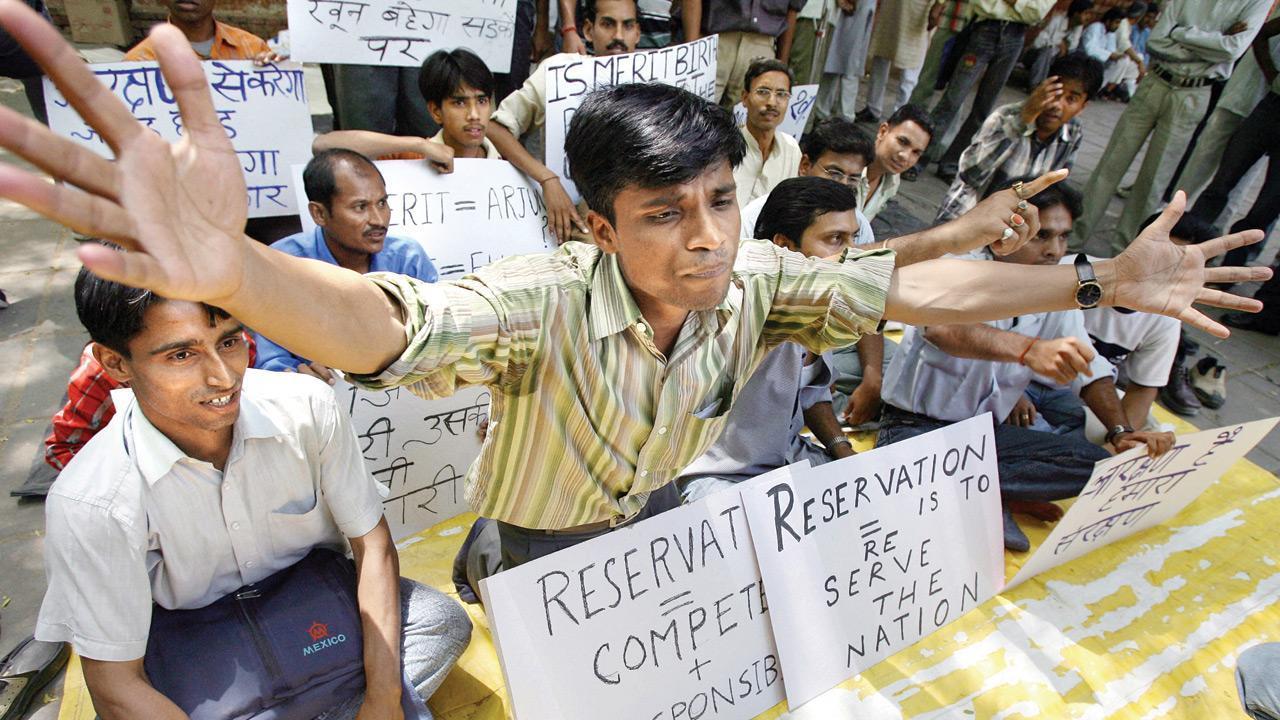 Quota demand: Members of Maratha outfits gather in Solapur without police nod for protest
