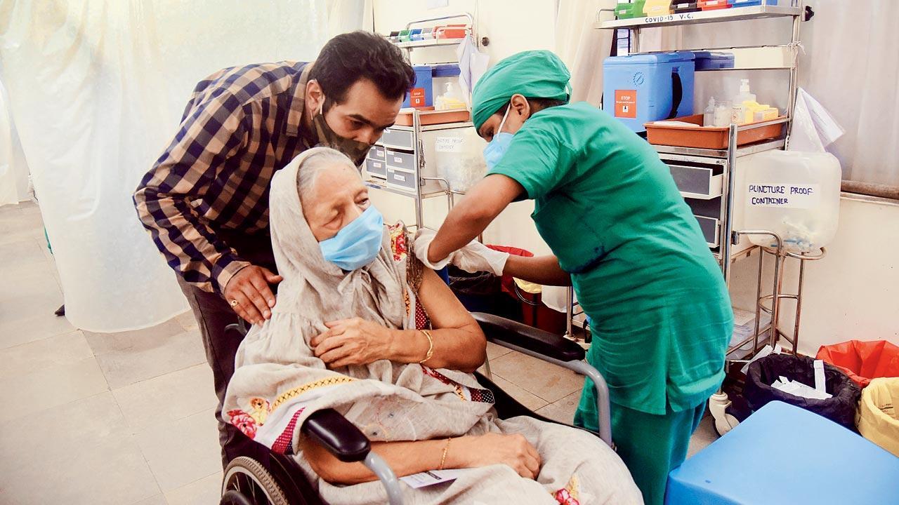 Mumbai: 4,500 register to get shots at home