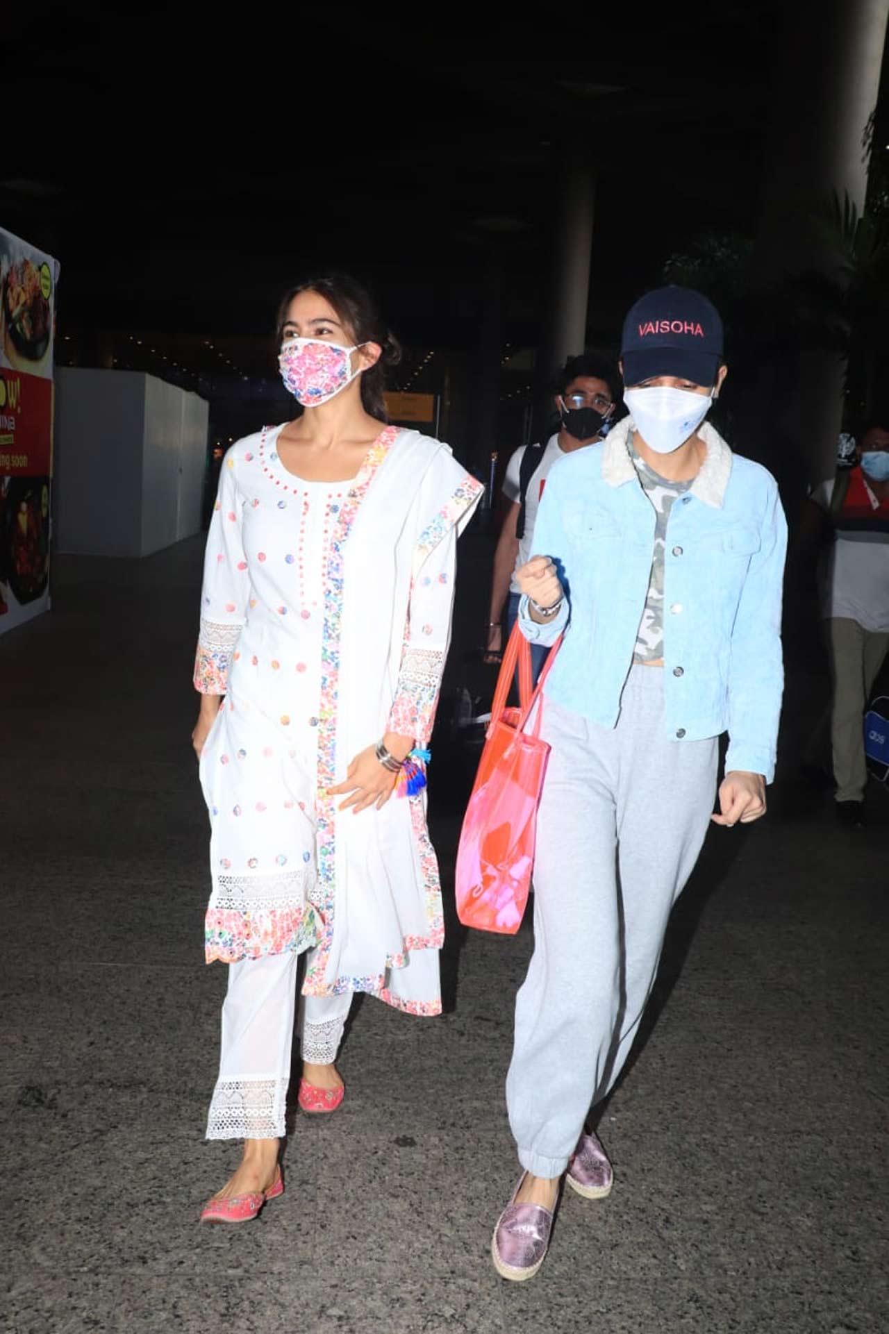 Sara Ali Khan was clicked at Mumbai airport in ethnic wear. The actress recently visited the famous Kamakhya Temple in Assam and updated her fans by posting a string of pictures of herself standing in front of the temple. As she shared the photos with her social media followers, Sara wrote,  