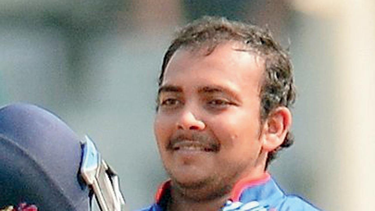 Raman: Shaw should open with Dhawan
