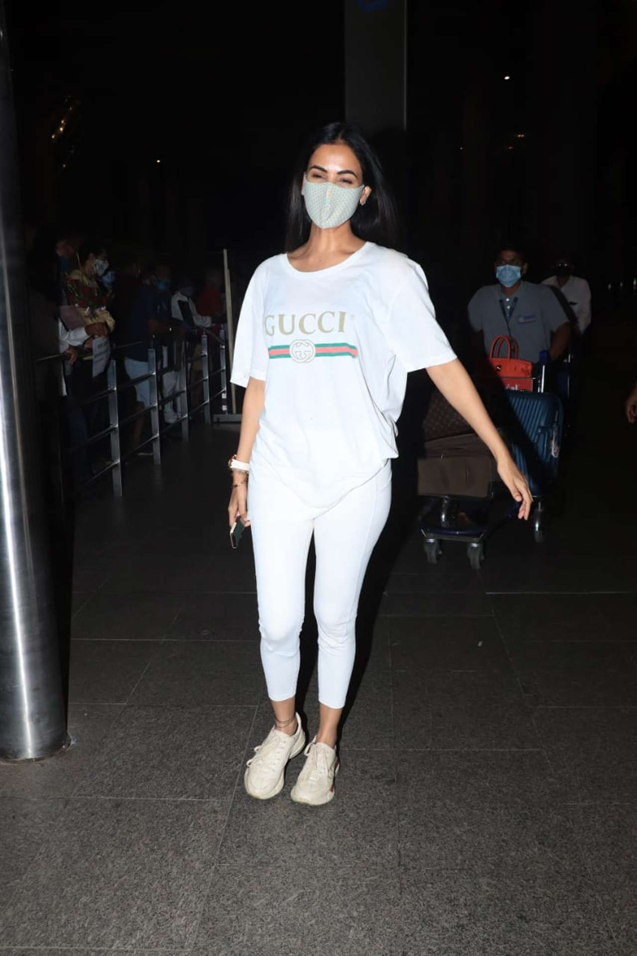 Sonal Chauhan was also spotted in an all-white casual outfit at the Mumbai airport.