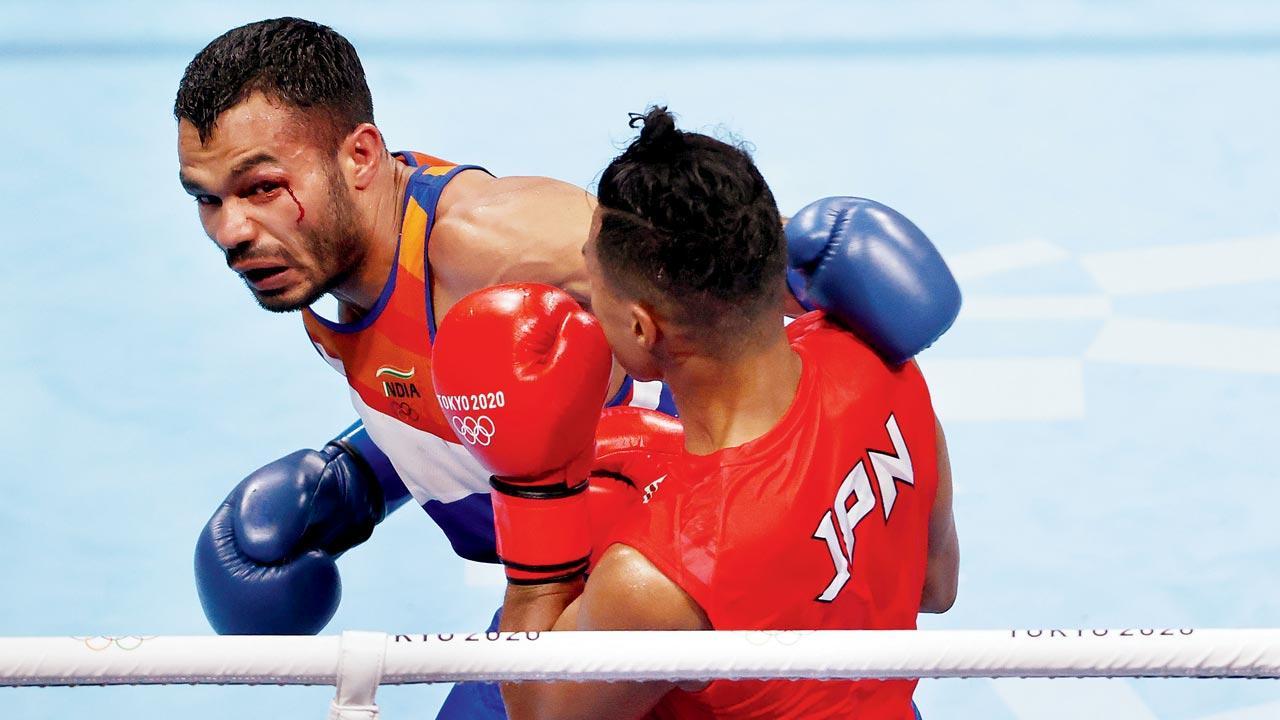 Injured Vikas Krishan ousted after suffering Round 1 defeat