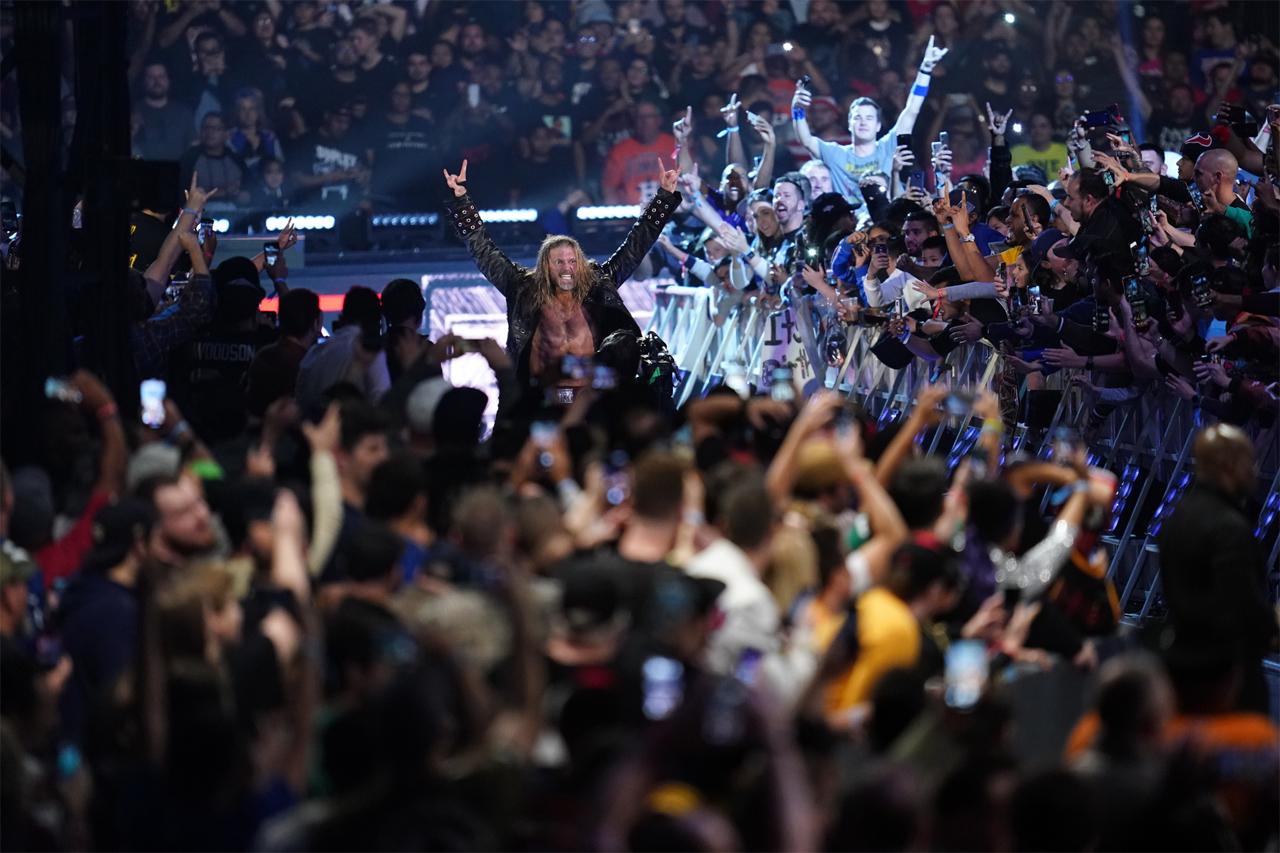 WWE superstar Edge made his epic return out of retirement to the ring after 9 years in the 2020 Royal Rumble. The WWE Universe were shocked and gave him the legendary welcome he deserved.