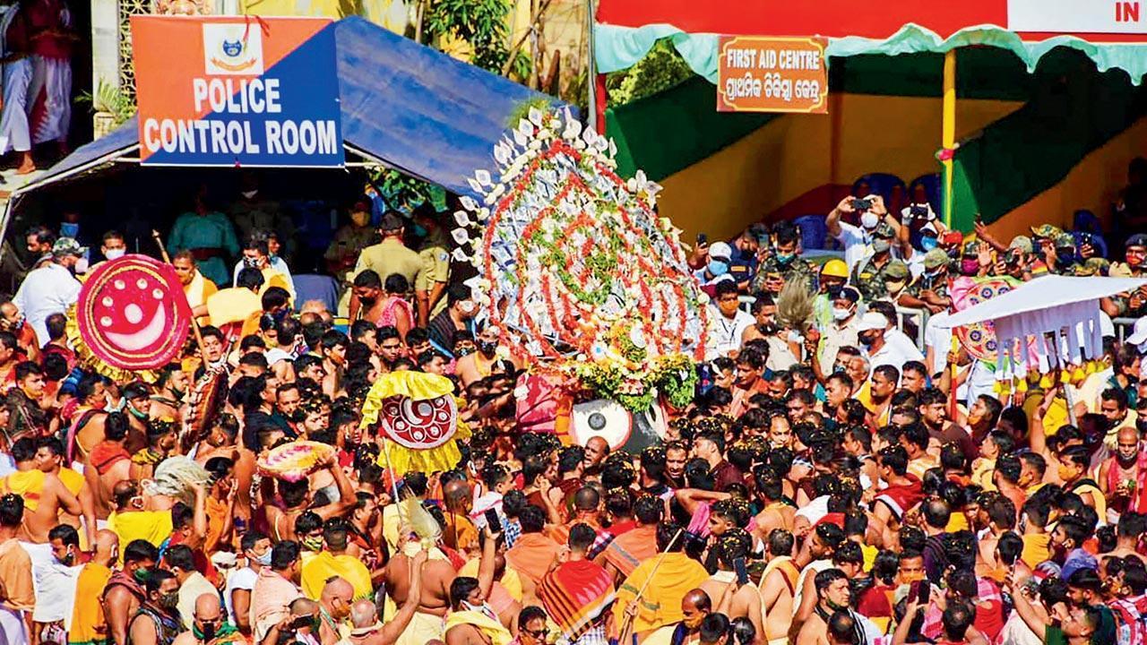 Uttarakhand govt cancels Kanwar Yatra in view of Covid-19 pandemic