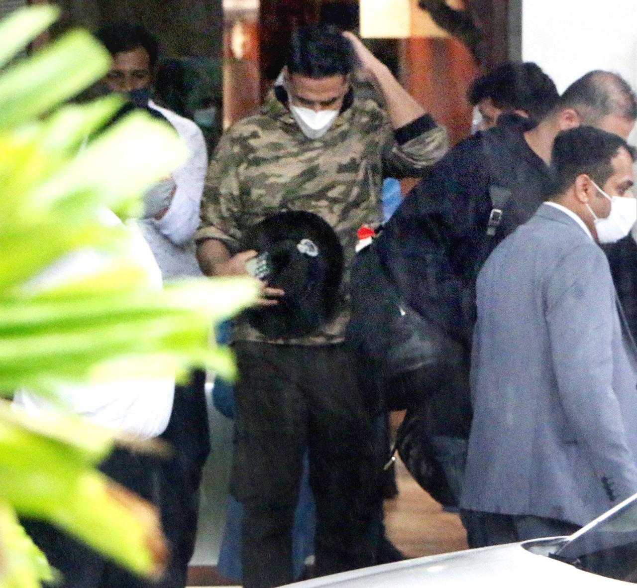 Akshay Kumar had shared the pictures from his visit on his Twitter handle and wrote, 