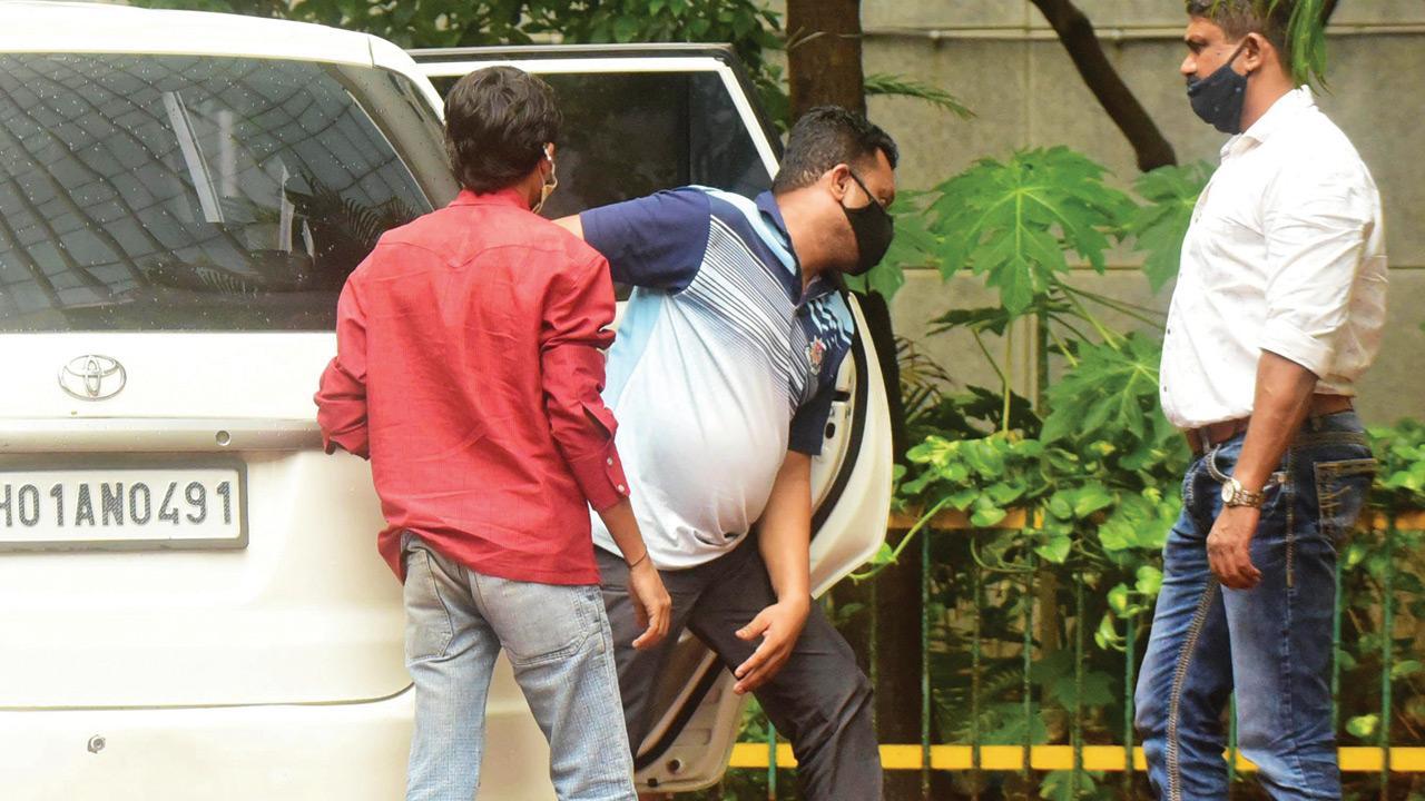Accused travelled to Delhi, other cities after killing Mansukh Hiran: NIA informs court