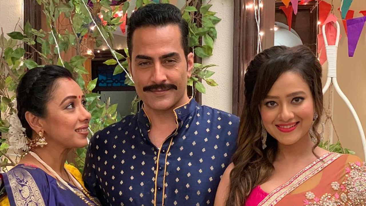 'Anupamaa' episode update: Anupamaa faints, Vanraj runs to see her