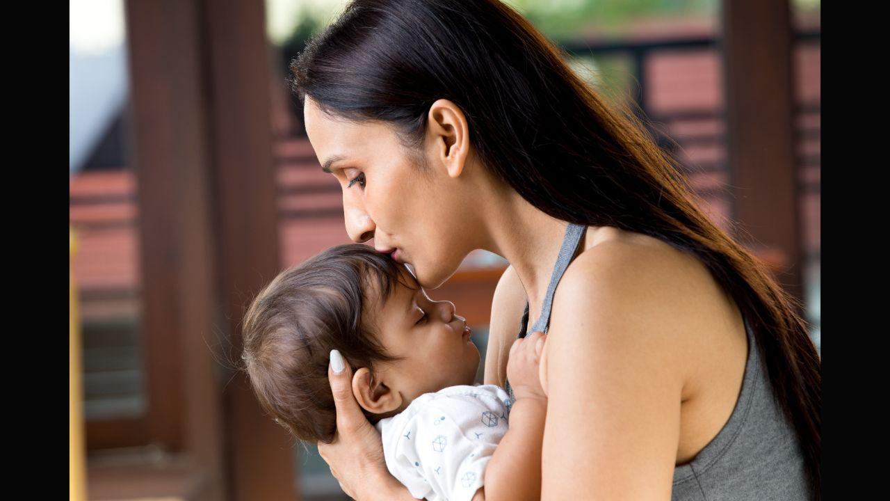 Here are some expert-recommended monsoon skincare tips for babies