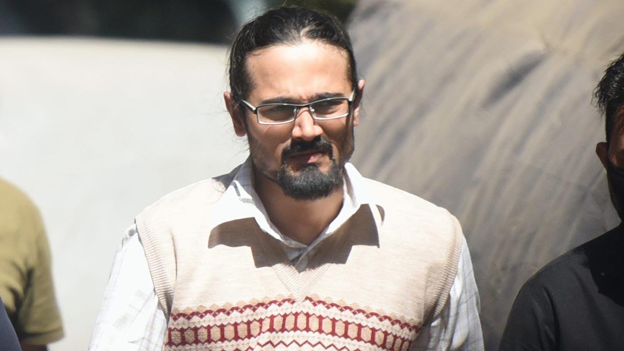 YouTuber Bhuvan Bam loses parents to Covid-19