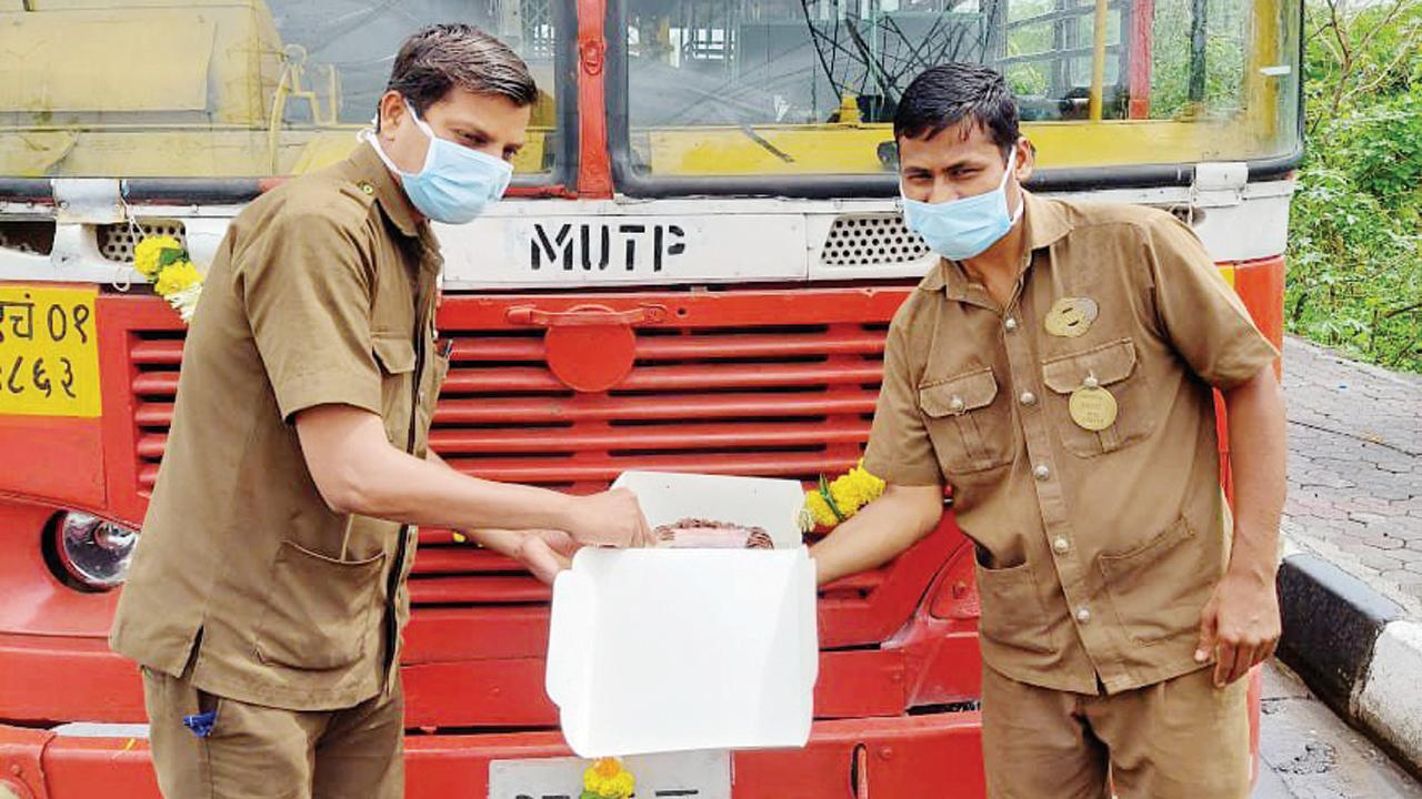 Mumbai's iconic MUTP buses retire, given tearful farewell