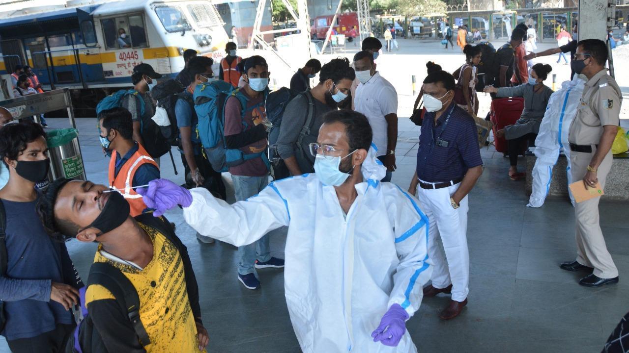 Covid-19: New cases, fatalities and test positivity rate rise in Mumbai