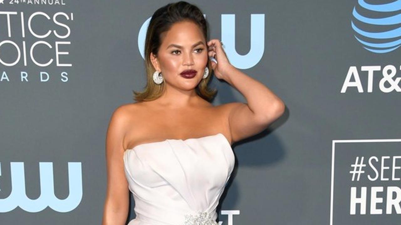 Chrissy Teigen posts lengthy apology amid bullying scandal