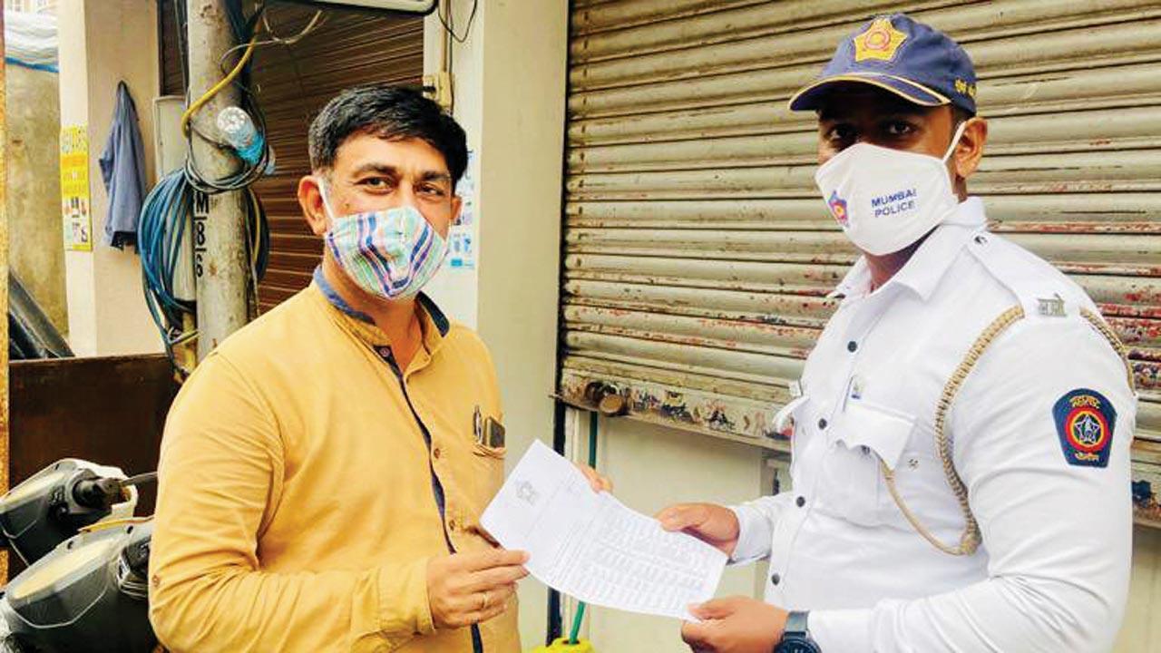 Mumbai cops start home visits to collect pending fines