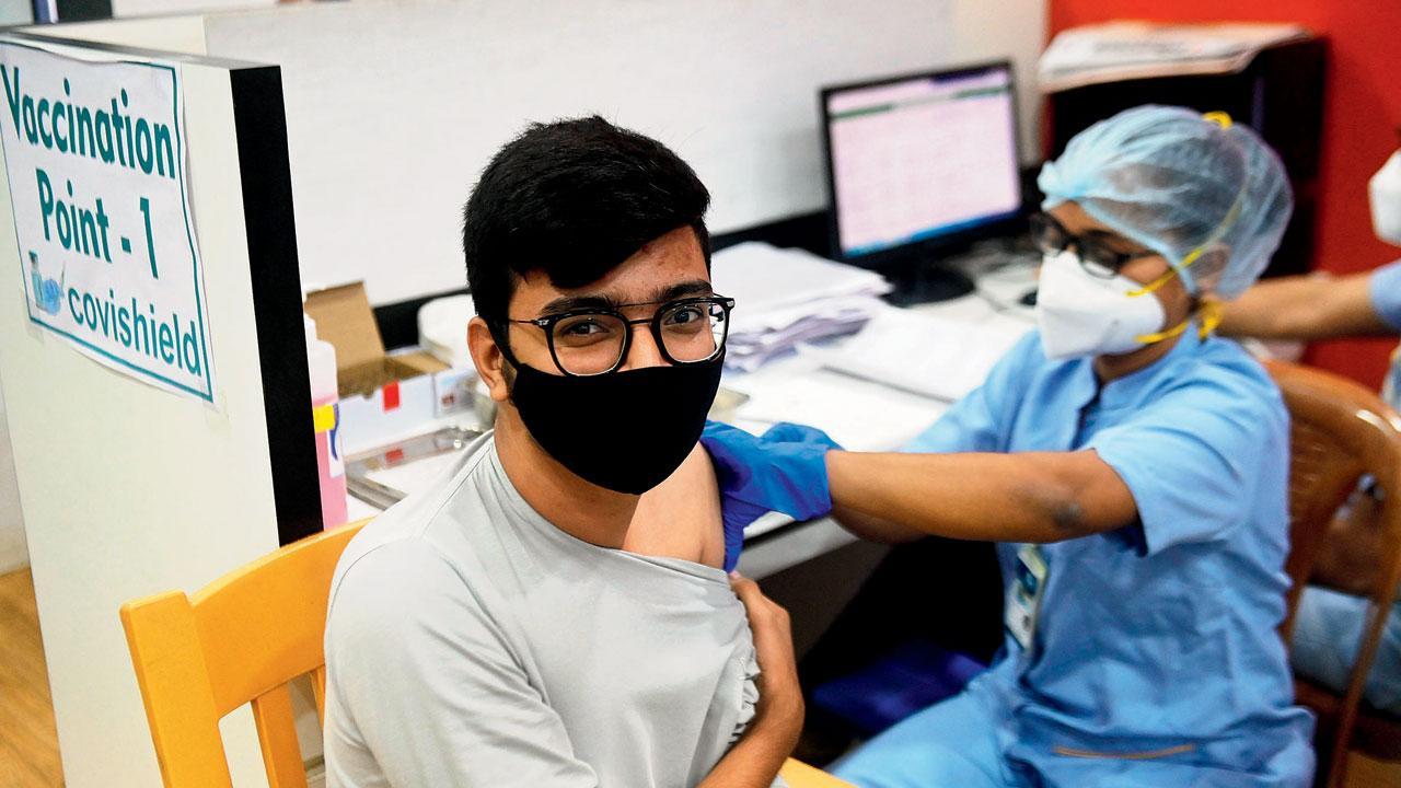 Mumbai: Students panic over insufficient vaccine doses, BMC says enough available