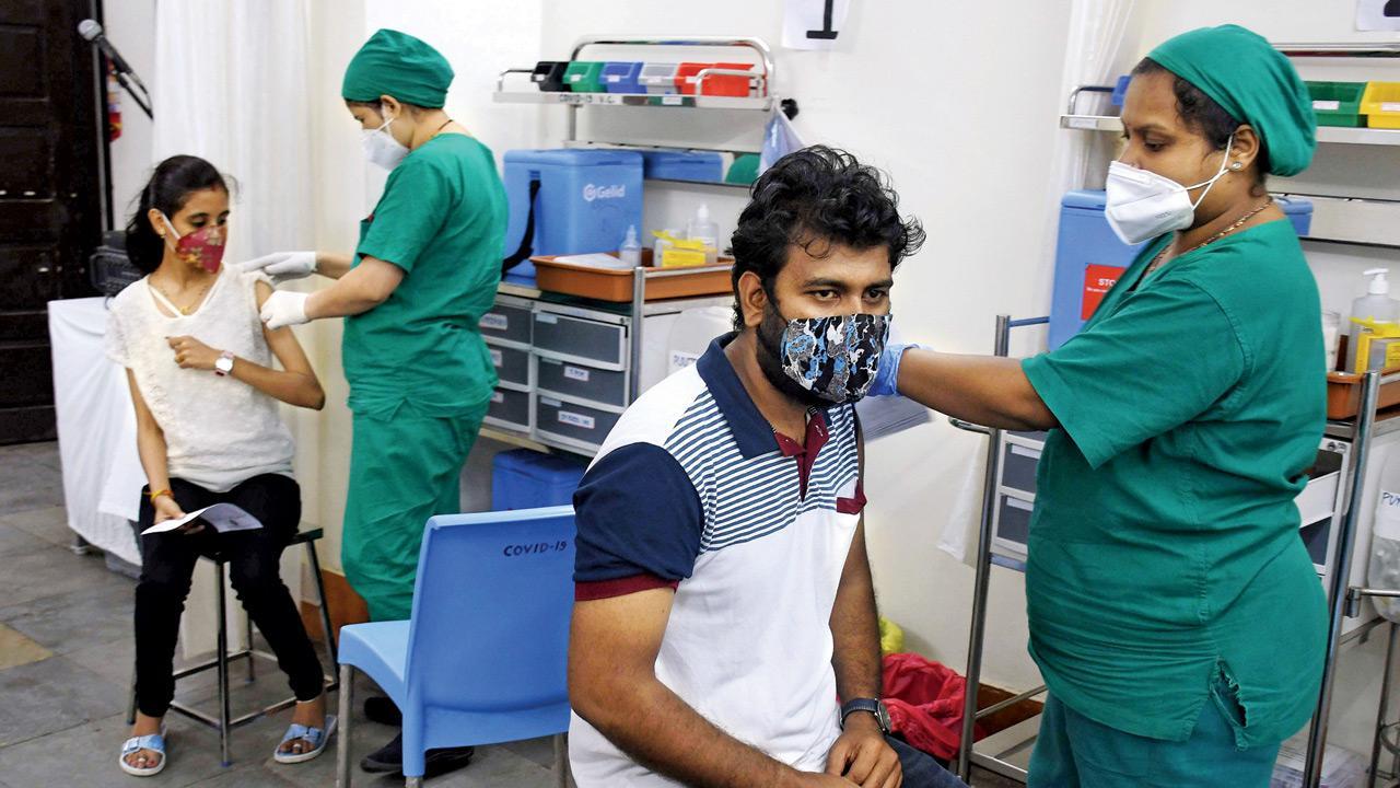 Mumbai Covid-19 vaccination drive: Those aged 30-44 can walk in to BMC centres from today