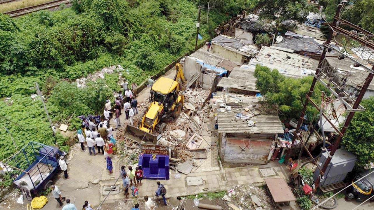 Mumbai: New land to spur work on freight line