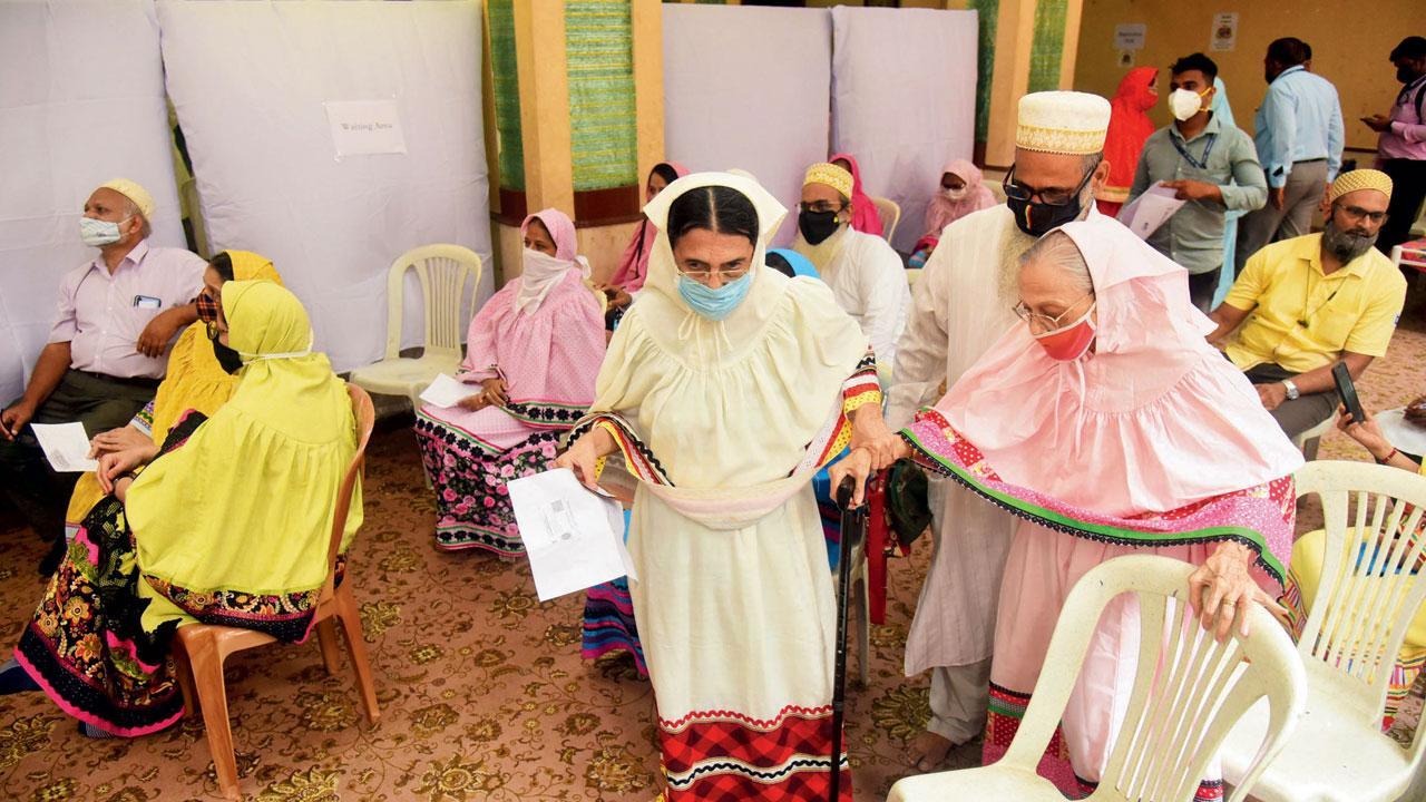 Dawoodi Bohras open free Covid-19 vaccination centre in South Mumbai for 45+ Dawoodi Bohras open free Covid-19 vaccination centre in South Mumbai for 45+