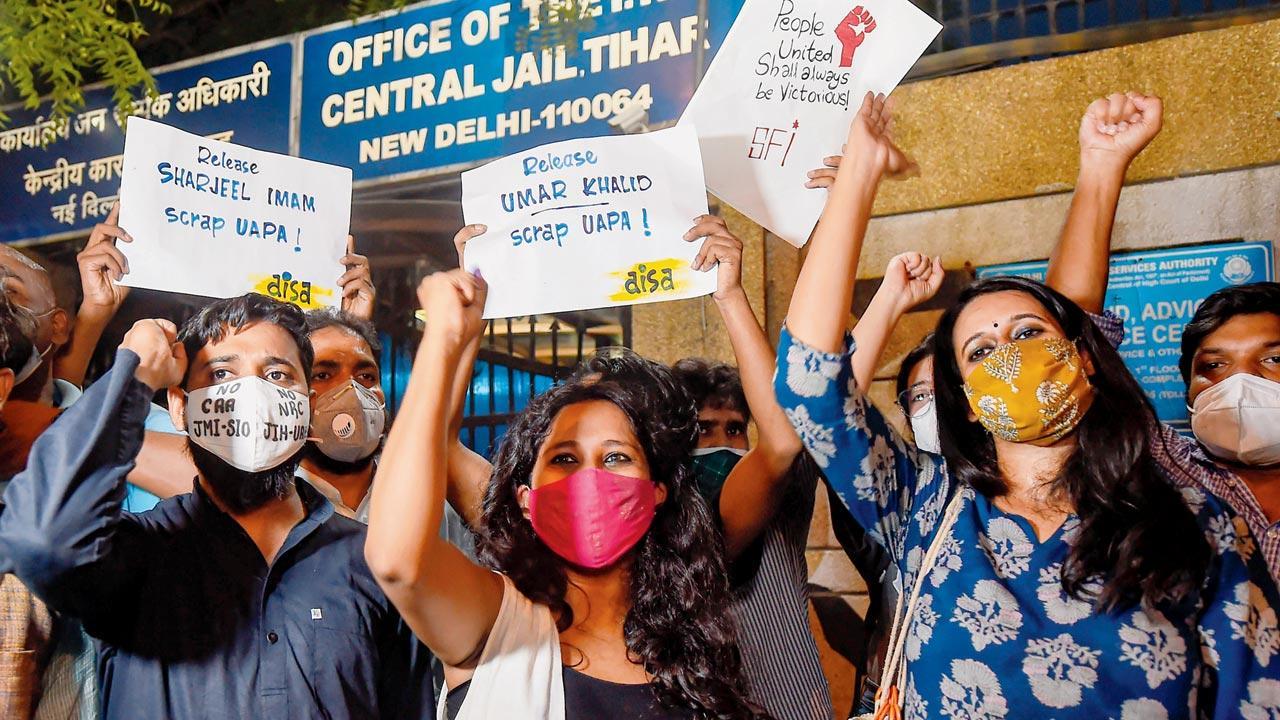 JNU, Jamia students walk out of Tihar jail