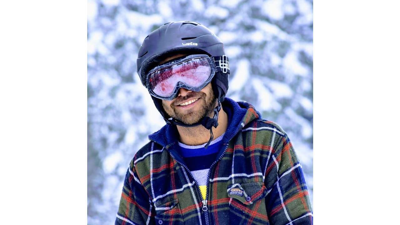 Meet Jeelani Rather: The mind and soul behind starting a ski and snowboard school in havens of India