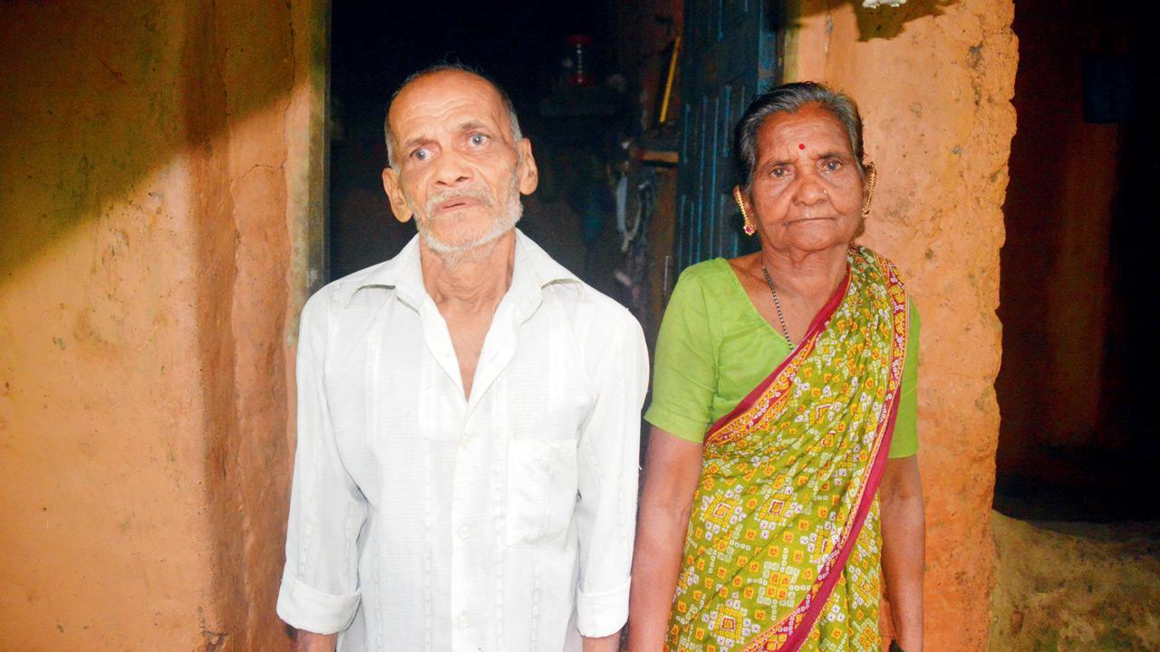 Hearing, speech-impaired couple of Sindhudurg living without power, water supply for nearly 6 decades