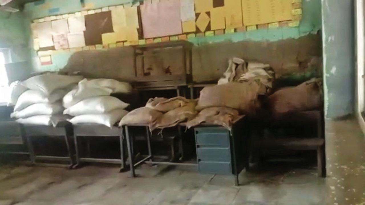 Mumbai: Heaps of ration found rotting inside Malvani school